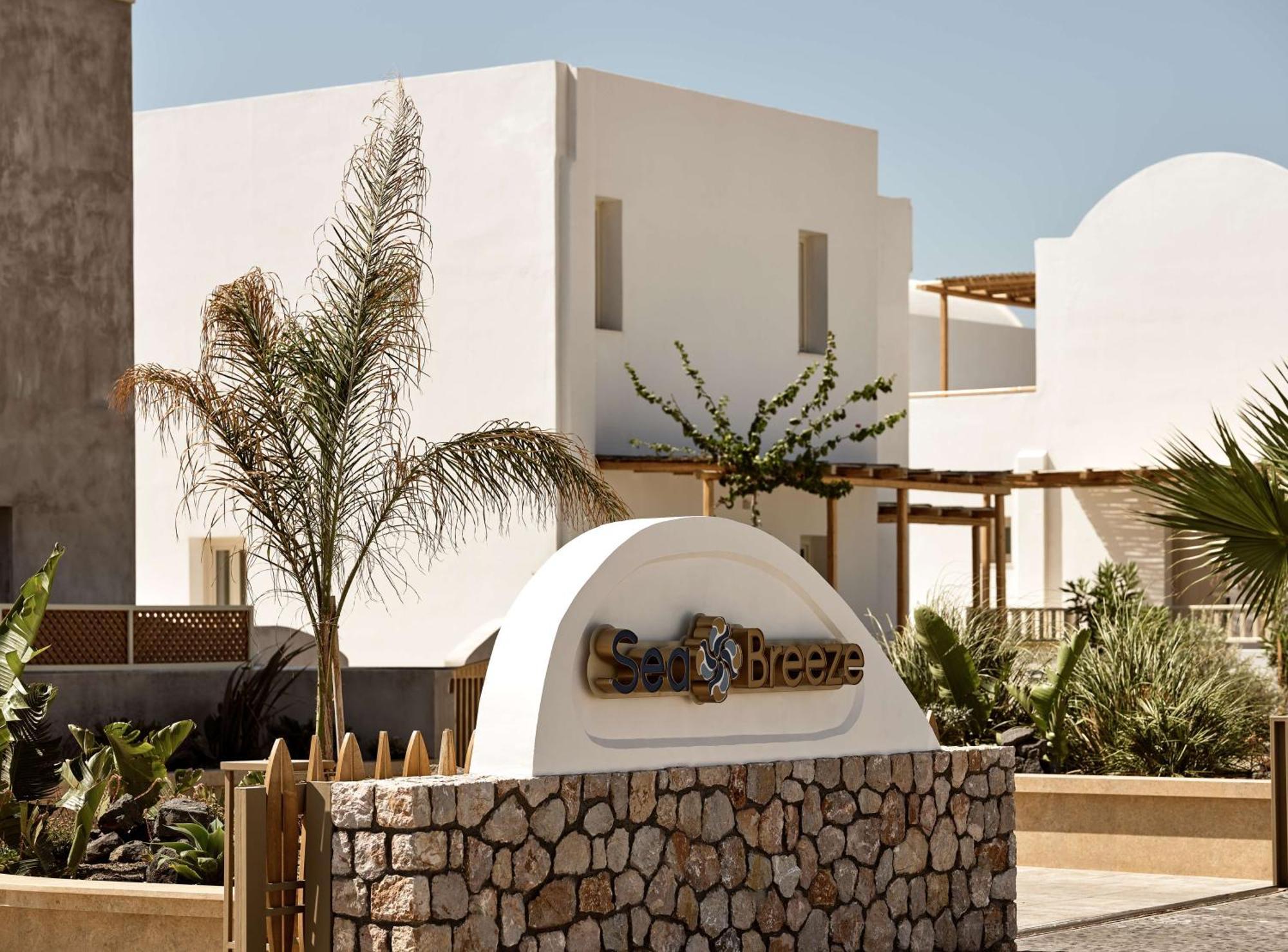 Sea Breeze Santorini Beach Resort, Curio By Hilton Agios Georgios  Luaran gambar