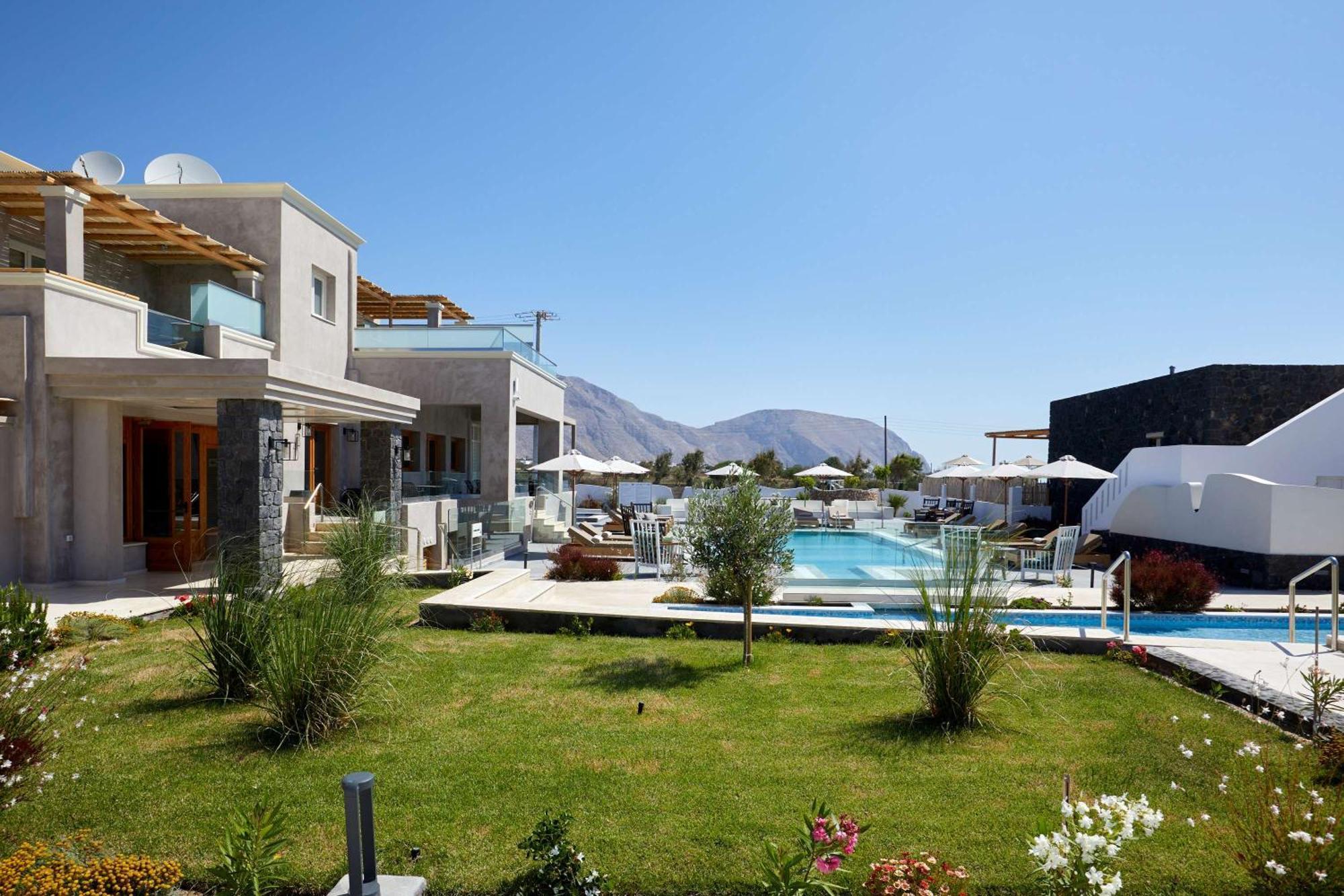 Sea Breeze Santorini Beach Resort, Curio By Hilton Agios Georgios  Luaran gambar