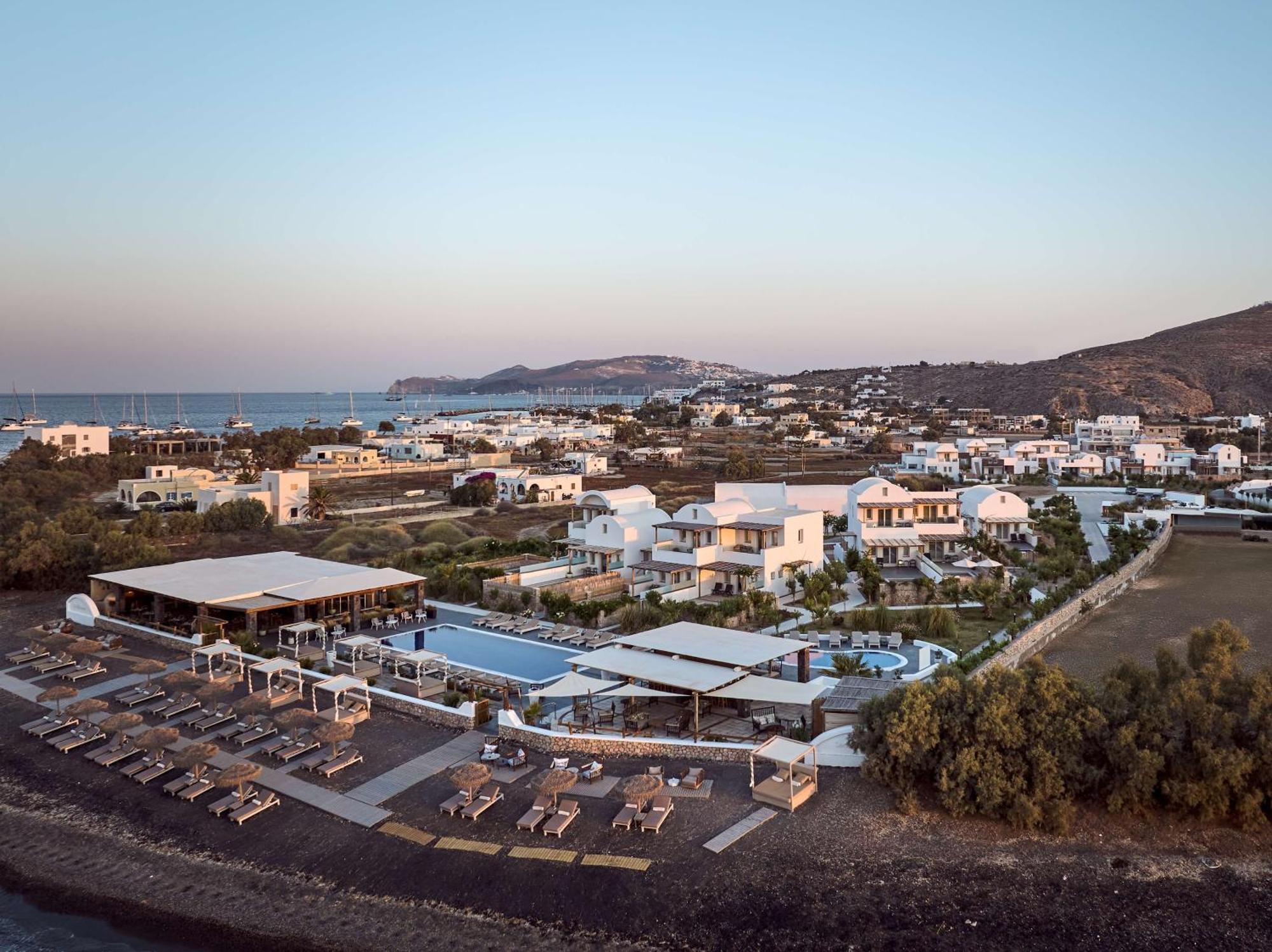 Sea Breeze Santorini Beach Resort, Curio By Hilton Agios Georgios  Luaran gambar