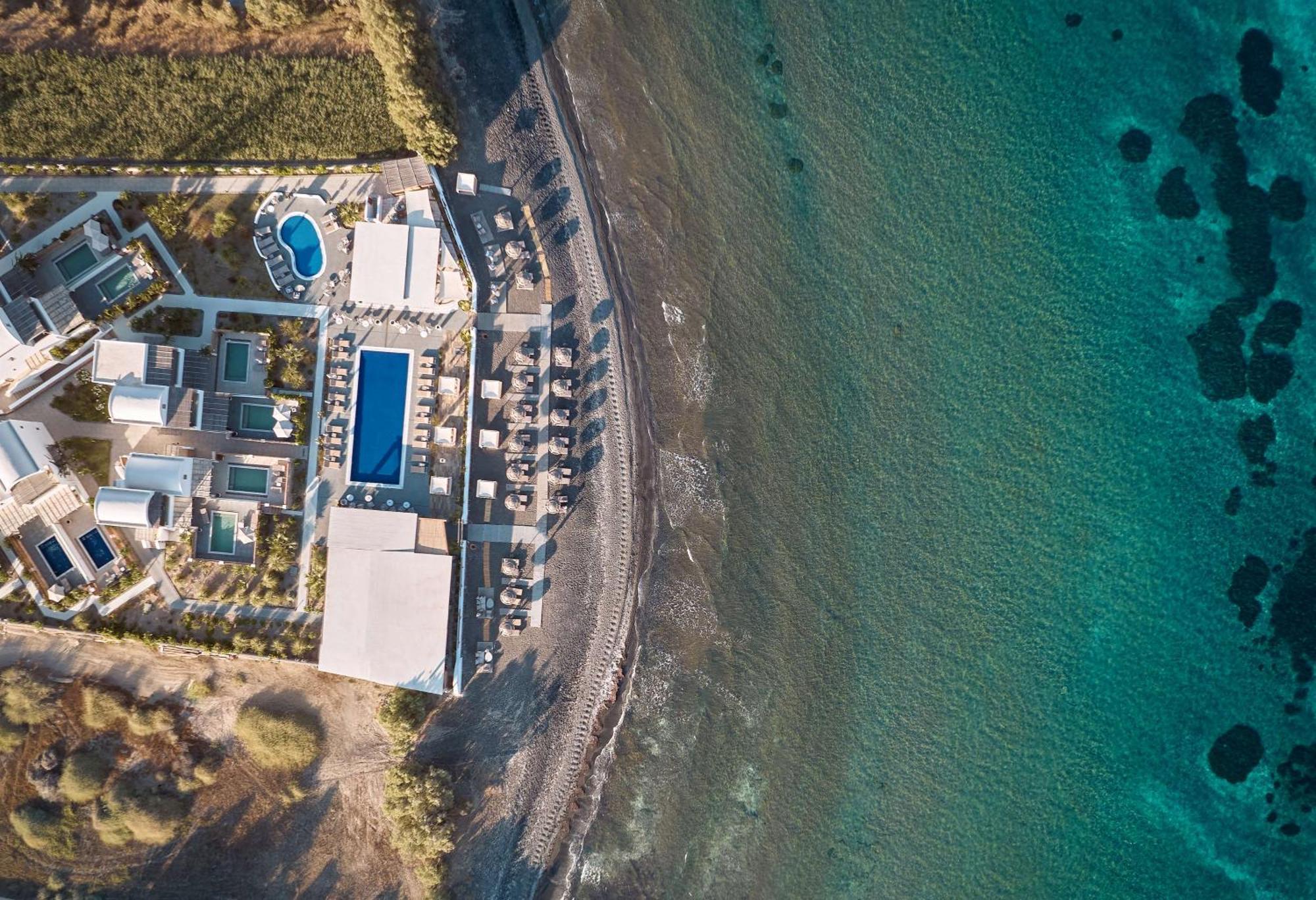 Sea Breeze Santorini Beach Resort, Curio By Hilton Agios Georgios  Luaran gambar